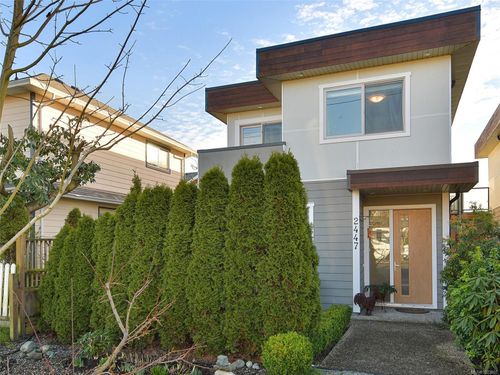2447 Orchard Ave, Sidney, BC, V8L1V3 | Card Image