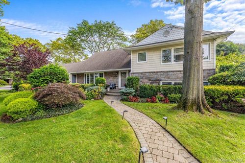 616 Woodmere Boulevard, Hempstead, NY, 11598 | Card Image