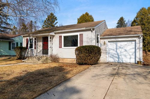 316 E Park View Lane, Manitowoc, WI, 54220 | Card Image