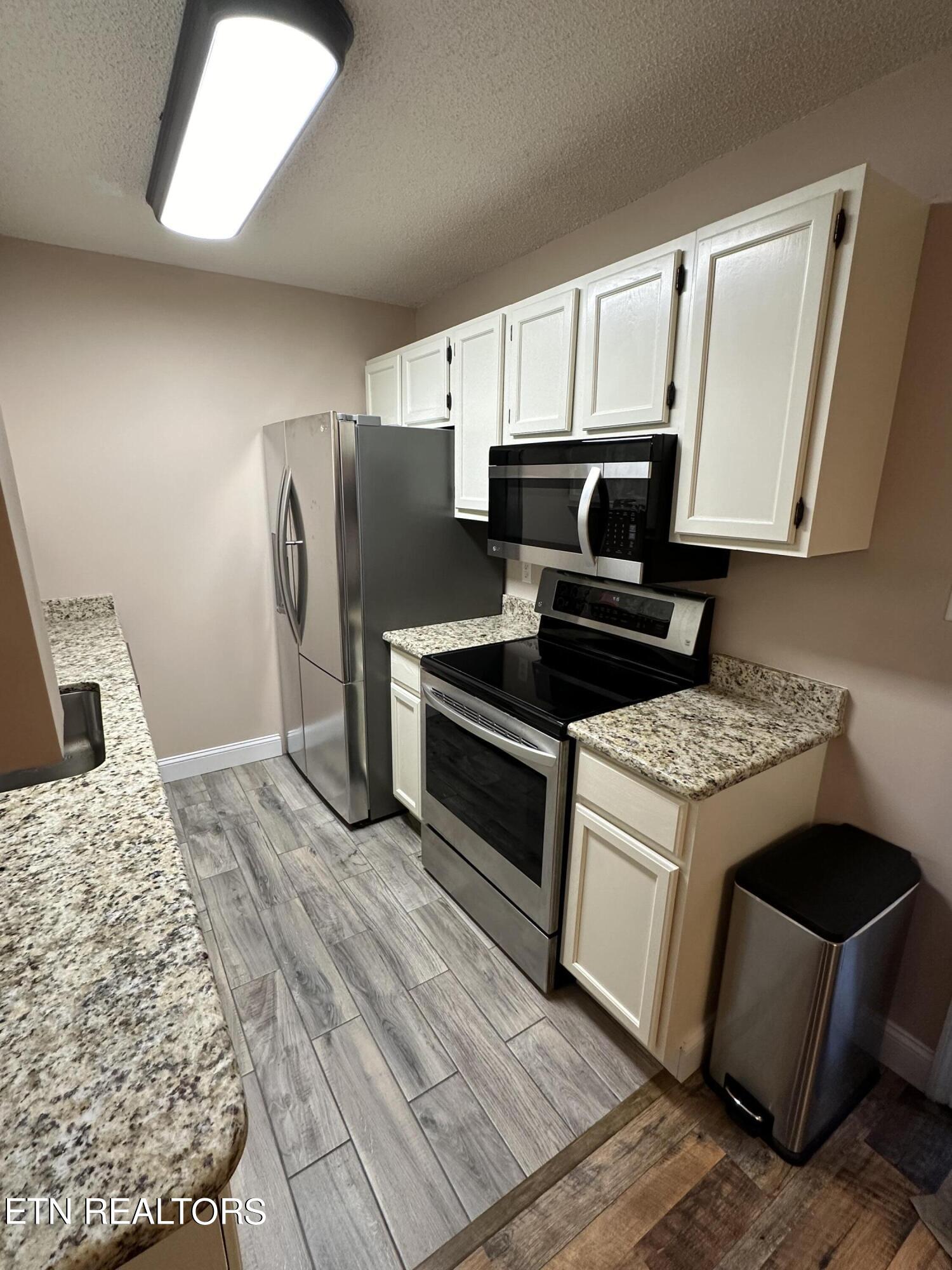 Nod St, Knoxville, TN 37932