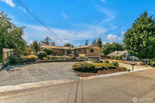 622 119th Ave E, Edgewood, WA, 98372-1227 | Card Image