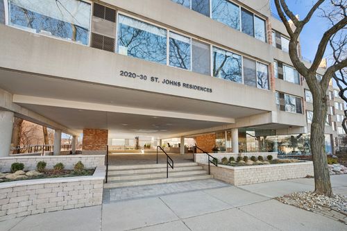 apt-208-2020 Saint Johns Ave, Highland Park, IL, 60035-2476 | Card Image
