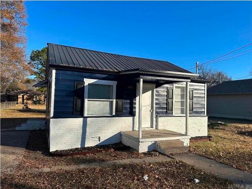 106 Davis St, North Little Rock, AR, 72117-3828 | Card Image