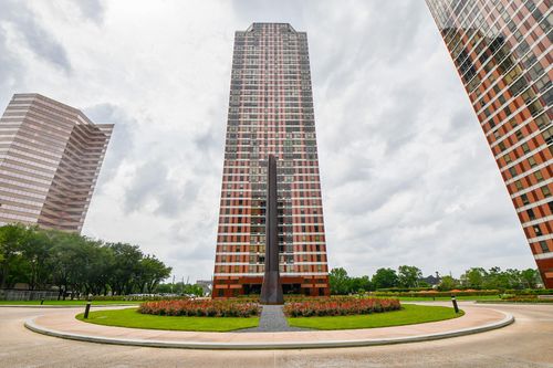 145w-5110 San Felipe St, Houston, TX, 77056-3557 | Card Image