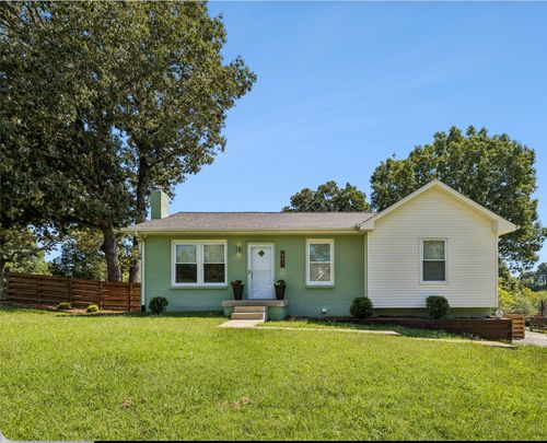 401 Bluebird Ln, Dickson, TN, 37055-2303 | Card Image