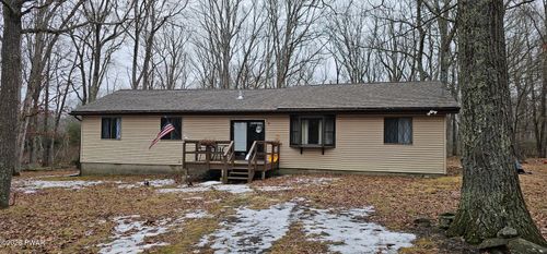 105 Floyd Ct, Milford, PA, 18337-9615 | Card Image
