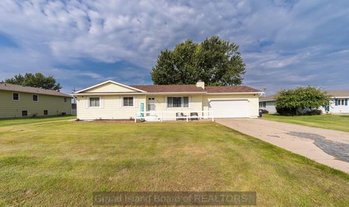 3316 N Homestead Dr, Grand Island, NE, 68803-9595 | Card Image