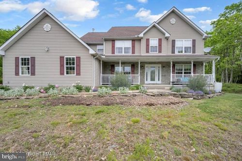 194 Tumbleweed Dr, Effort, PA, 18330-8937 | Card Image