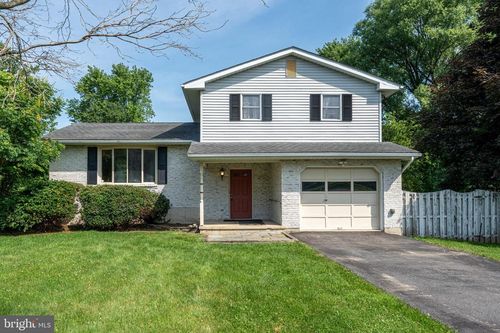 4834 Maple St, Bangor, PA, 18013-4706 | Card Image