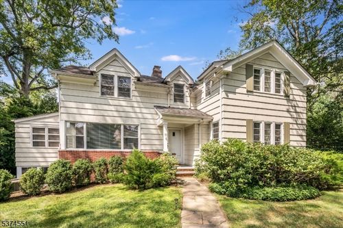 11 Inwood Rd, Short Hills, NJ, 07078-2411 | Card Image