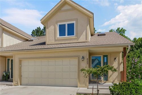 8209 N Revere Ct, Kansas City, MO, 64151-1067 | Card Image