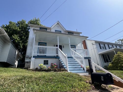 9 E D St, BRUNSWICK, MD, 21716-1420 | Card Image
