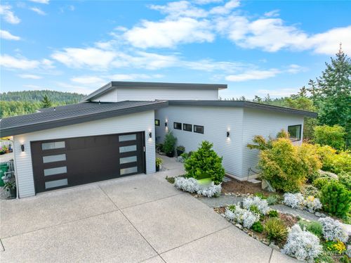 3939 Rock Ridge Pkwy, Anacortes, WA, 98221-4515 | Card Image