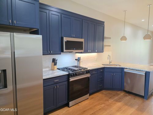 204-505 Grand Ave, Grand Lake, CO, 80447-5410 | Card Image