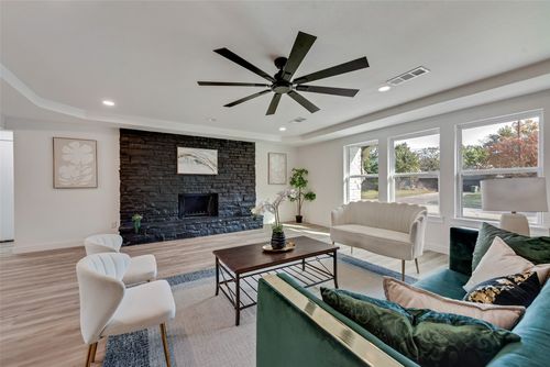 1205 Circle Ln, Bedford, TX, 76022-6764 | Card Image