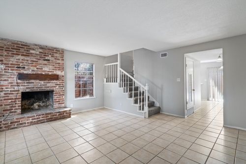apt-a-5800 Belmoor Dr, Austin, TX, 78723-3281 | Card Image