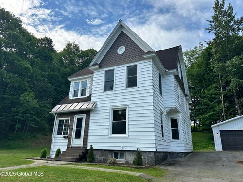 37 Highland Ter, Gloversville, NY, 12078-1944 | Card Image