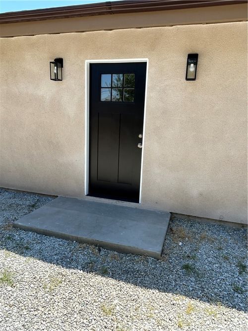 6914 Adamson Ave, Bell Gardens, CA, 90201-4020 | Card Image