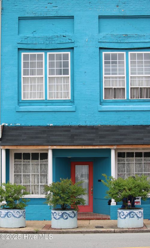 106 W Anderson St, Selma, NC, 27576-2562 | Card Image