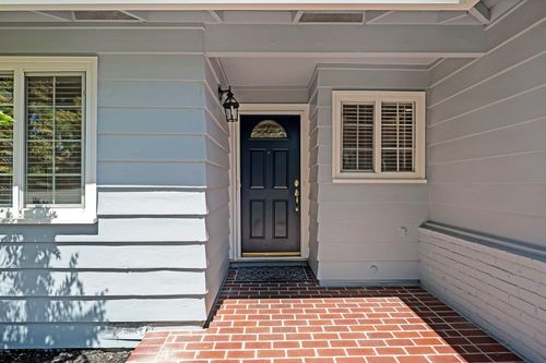 12425 Woodside Dr, Saratoga, CA, 95070-4019 | Card Image