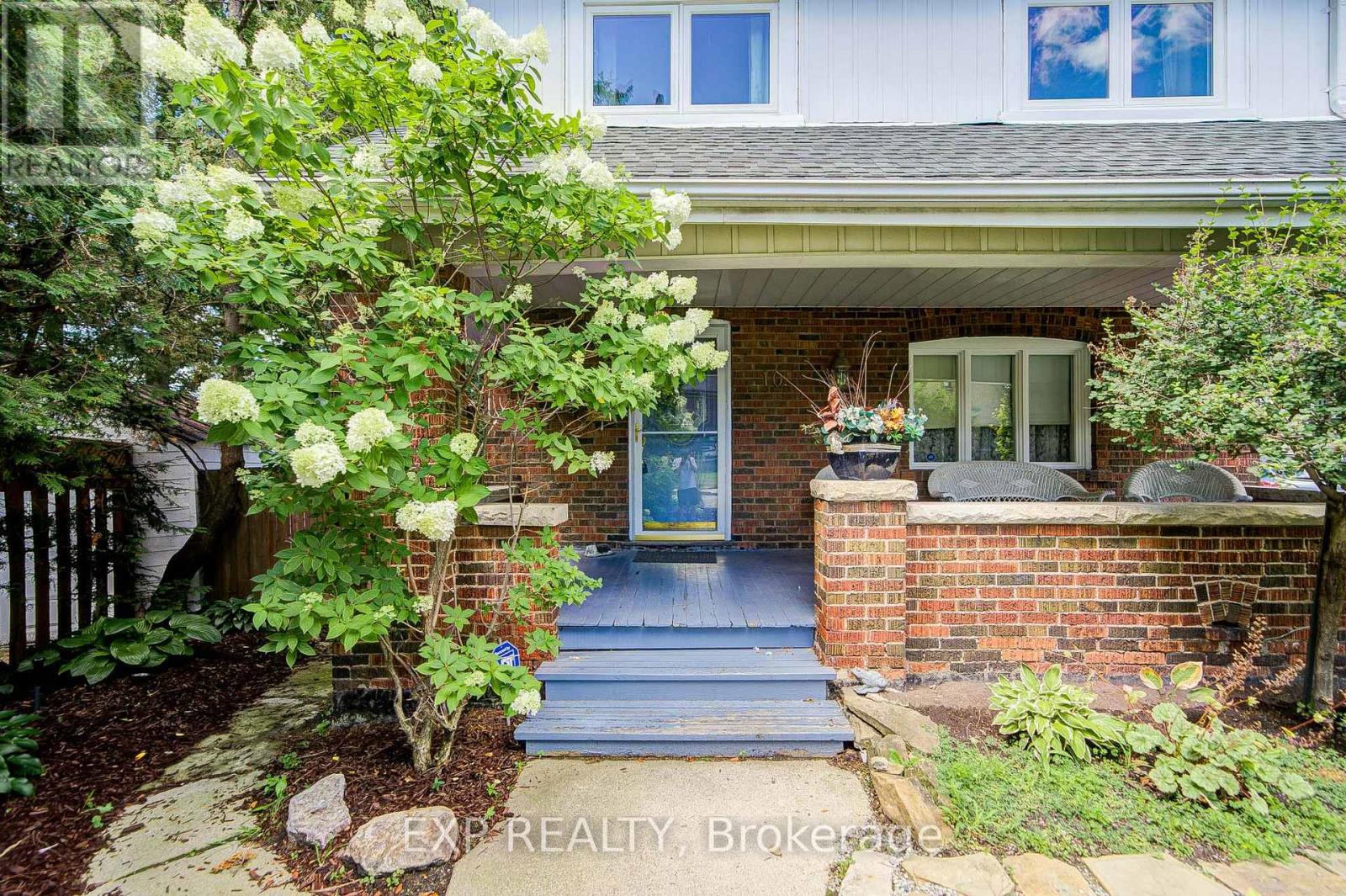 Residential in Toronto (Weston) 3