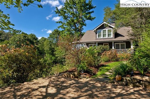 250 Globe Rd, Blowing Rock, NC, 28605-6111 | Card Image