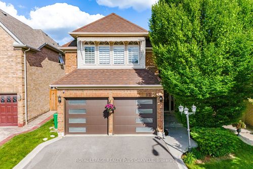 5275 Ruperts Gate Dr, Mississauga, ON, L5M5W3 | Card Image