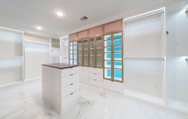8 primary closet | Image 8
