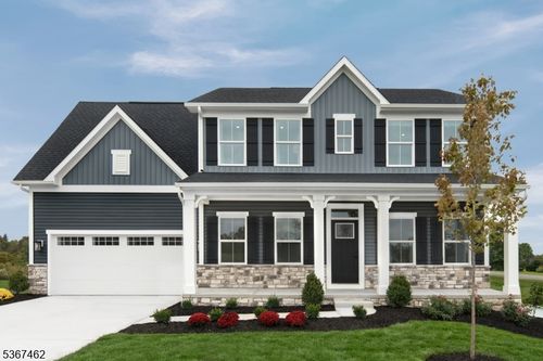 7 Glacier Way, Pittstown, NJ, 08867-4262 | Card Image