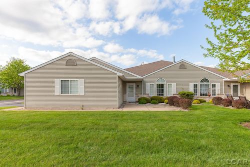 2303 Lakewood Dr, Adrian, MI, 49221-4633 | Card Image