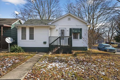 801 Center St, Jackson, MI, 49202-3103 | Card Image