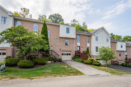 7032 Clubview Dr, Bridgeville, PA, 15017-1097 | Card Image