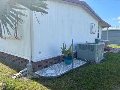 3121 Running Deer Drive, House other with 2 bedrooms, 2 bathrooms and null parking in North Fort Myers FL | Image 3