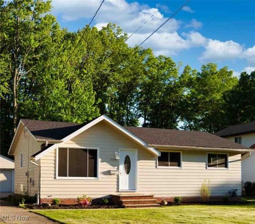 36946 Stevens Blvd, Willoughby, OH, 44094-6361 | Card Image