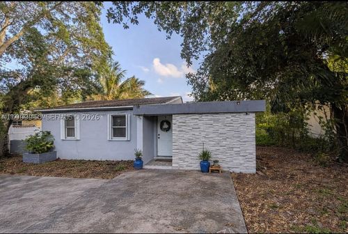 442 Ne 162nd St, Miami, FL, 33162-4355 | Card Image