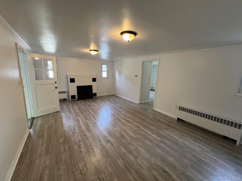166A Frost Pond, Glen Cove, NY, 11545 | Card Image