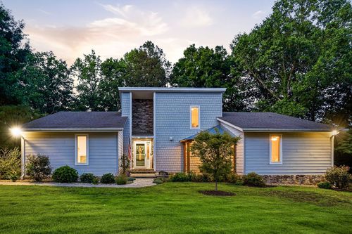 939 Pine Grove Rd, Smithville, TN, 37166-7397 | Card Image