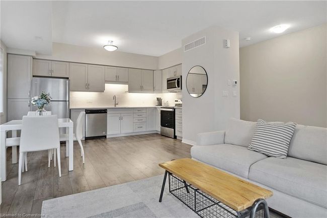 100 Seabrook Dr, Townhouse with 2 bedrooms, 3 bathrooms and 1 parking in Kitchener ON | Image 8