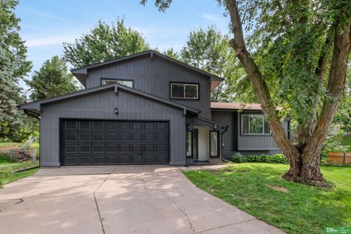 2907 Nebraska Cir, Bellevue, NE, 68005-4147 | Card Image
