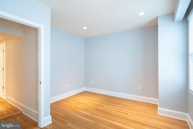 110 Roxborough Ave, Townhouse with 3 bedrooms, 2 bathrooms and null parking in PHILADELPHIA PA | Image 17