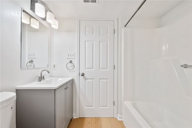 APT-2 - 404 Lexington Ave, Condo with 2 bedrooms, 2 bathrooms and 1 parking in Aspinwall PA | Image 19