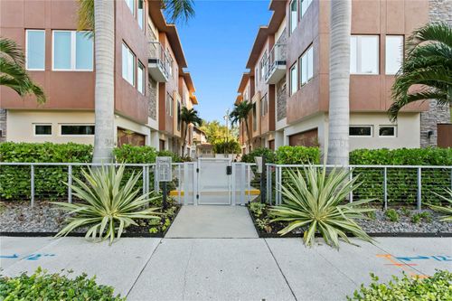 153 5th Avenue Ne, St Petersburg, FL, 33701 | Card Image