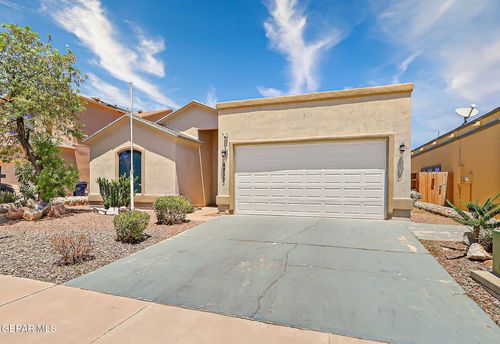 5333 Lucio Moreno Dr, El Paso, TX, 79934-3193 | Card Image