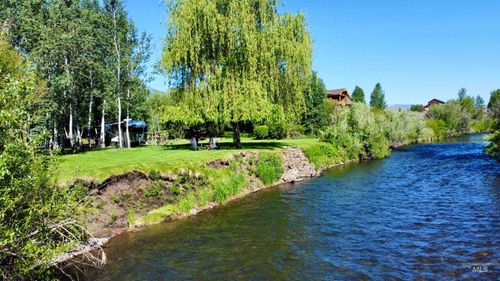 900 Little Wood Reservoir Rd, Carey, ID, 83320 | Card Image
