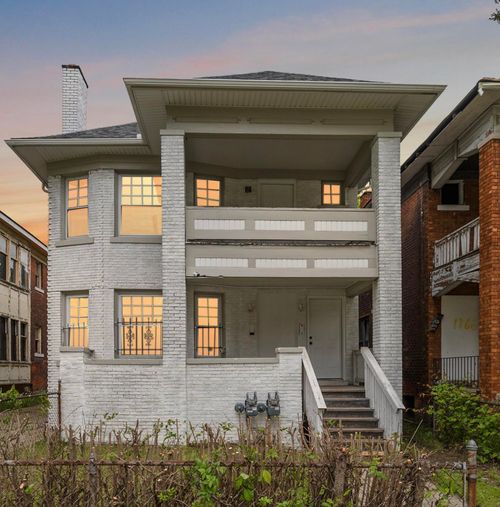 1-1174 Taylor St, Detroit, MI, 48202-1767 | Card Image
