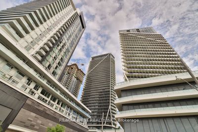 2903 - 50 Ordnance St, Condo with 1 bedrooms, 1 bathrooms and 1 parking in Toronto ON | Image 2