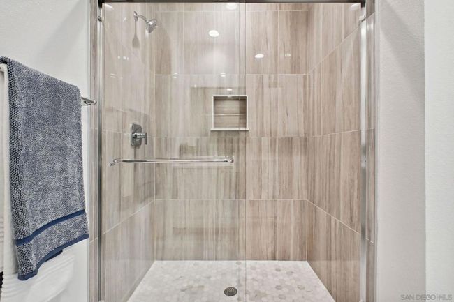 2581 Broom Ln, Townhouse with 4 bedrooms, 4 bathrooms and 2 parking in Carlsbad CA | Image 19