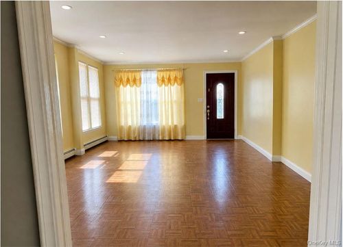 10436 109th Street, New York, NY, 11419 | Card Image