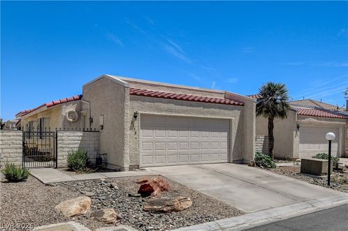 2530 Palace View Dr, Las Vegas, NV, 89121-4040 | Card Image