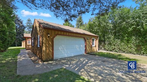 1022 Estes Ave, Lake Forest, IL, 60045-3821 | Card Image